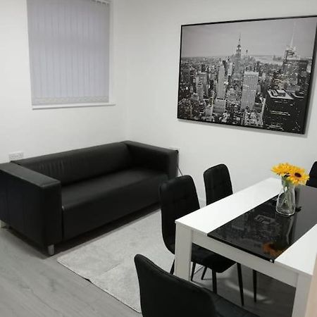 Roovi'S Nest Villa Nottingham Exteriör bild