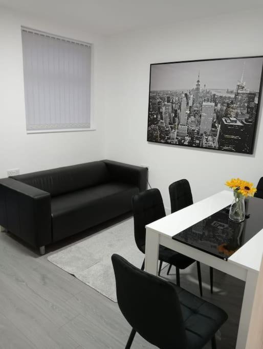 Roovi'S Nest Villa Nottingham Exteriör bild